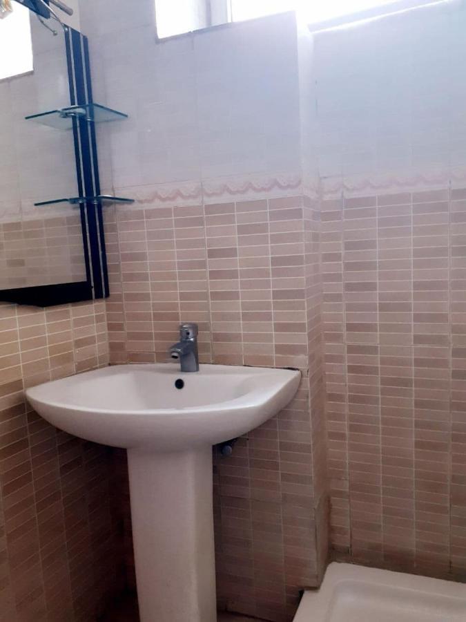 Amenities Hotel Аддис-Абеба Экстерьер фото