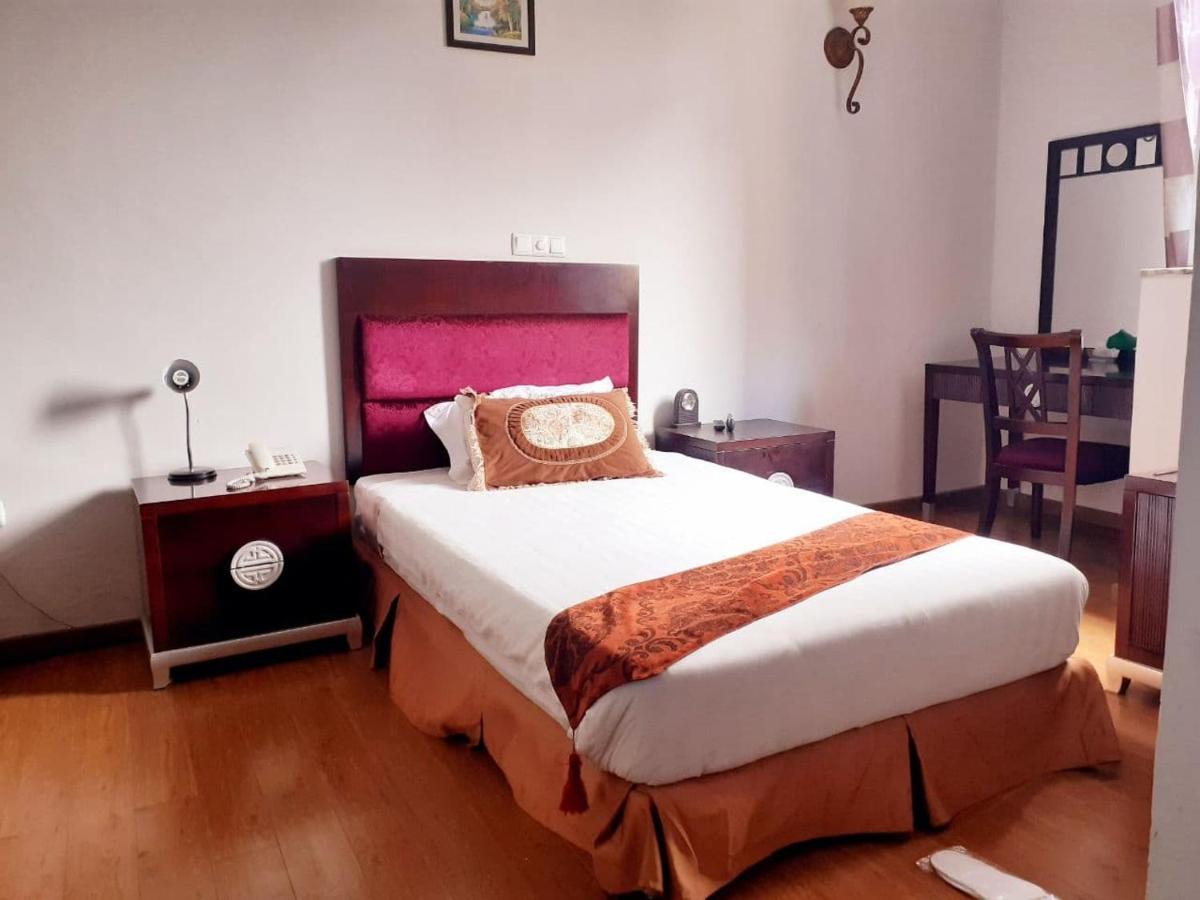 Amenities Hotel Аддис-Абеба Экстерьер фото