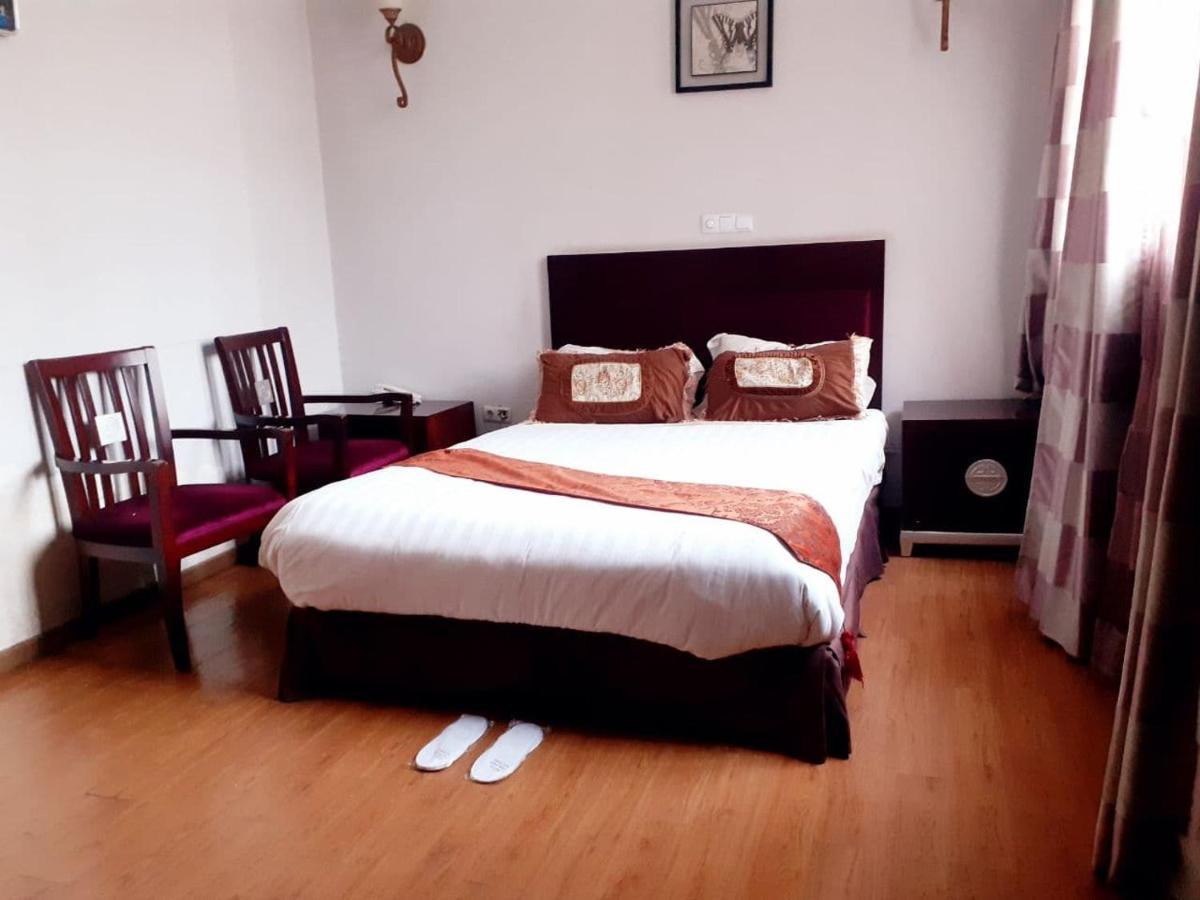 Amenities Hotel Аддис-Абеба Экстерьер фото